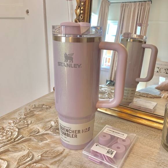 NEW Stanley 30oz H2.0 Flowstate Quencher Tumbler Aster - Picture 2 of 10